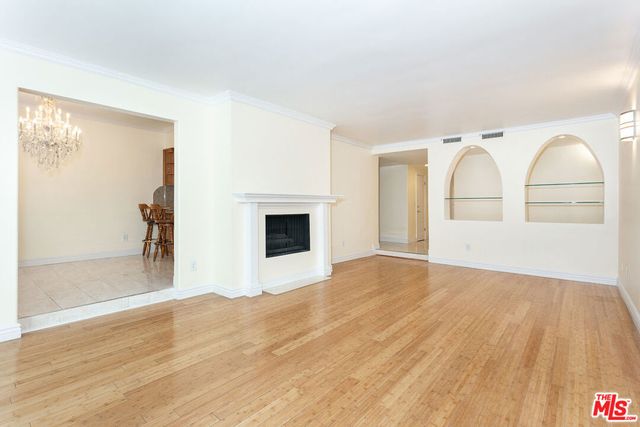 1950 S BEVERLY GLEN Boulevard 102, Los Angeles, CA 90025