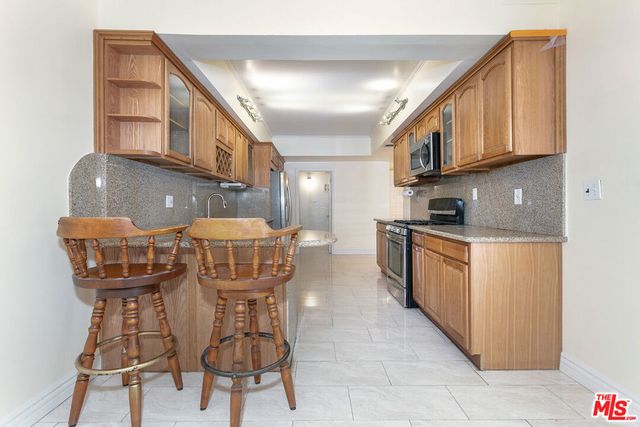 1950 S BEVERLY GLEN Boulevard 102, Los Angeles, CA 90025