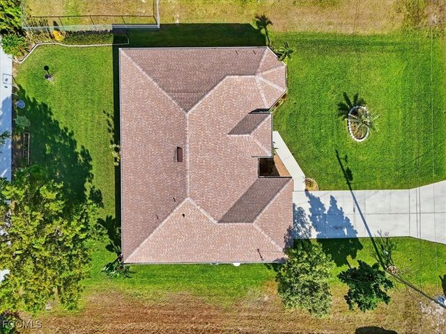 2512 NW 8th PL, Cape Coral, FL 33993