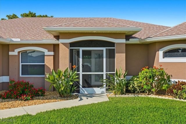 2512 NW 8th PL, Cape Coral, FL 33993