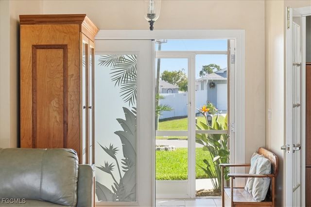 2512 NW 8th PL, Cape Coral, FL 33993