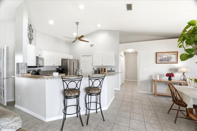 2512 NW 8th PL, Cape Coral, FL 33993