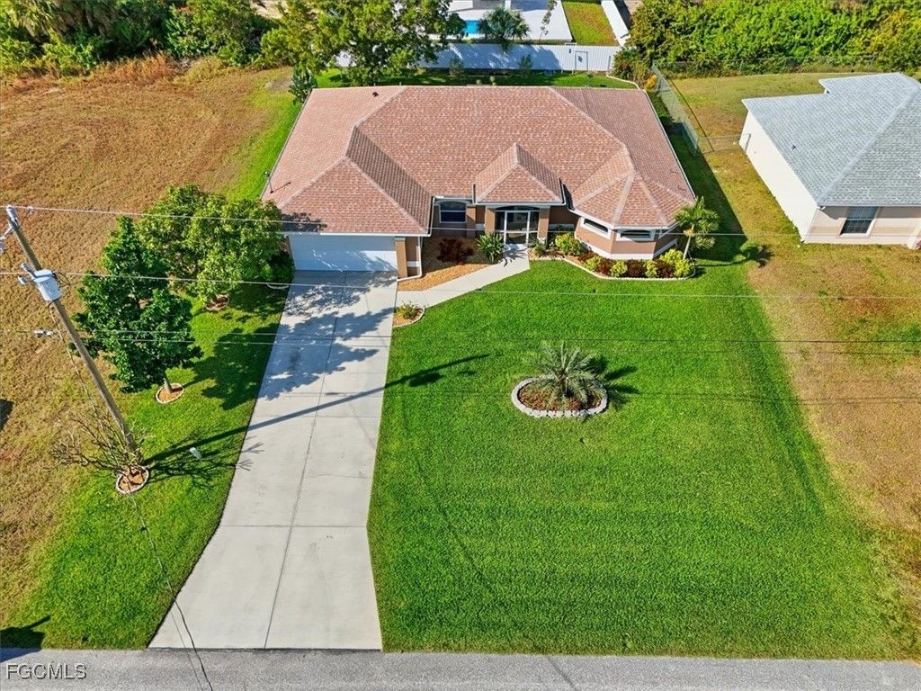 2512 NW 8th PL, Cape Coral, FL 33993