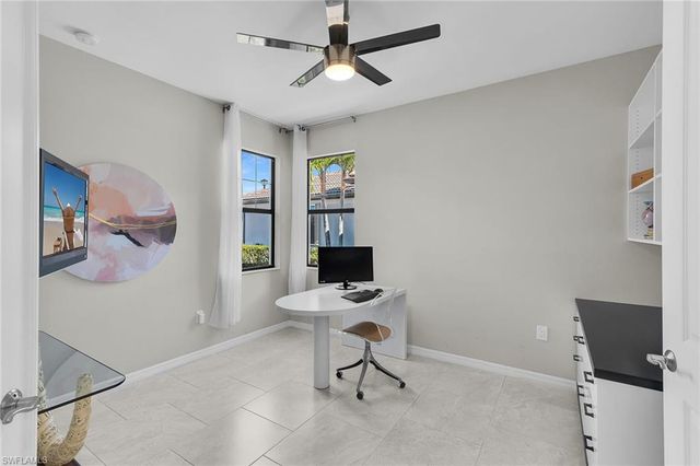 1574 Oceania DR S, Naples, FL 34113