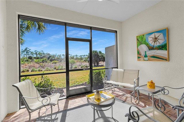 1574 Oceania DR S, Naples, FL 34113