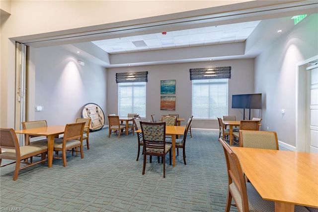 1574 Oceania DR S, Naples, FL 34113