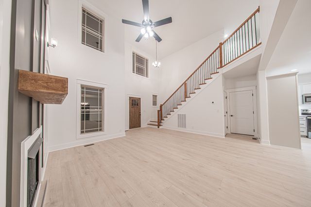 252 Bluebell Dr, Clarksville, TN 37043