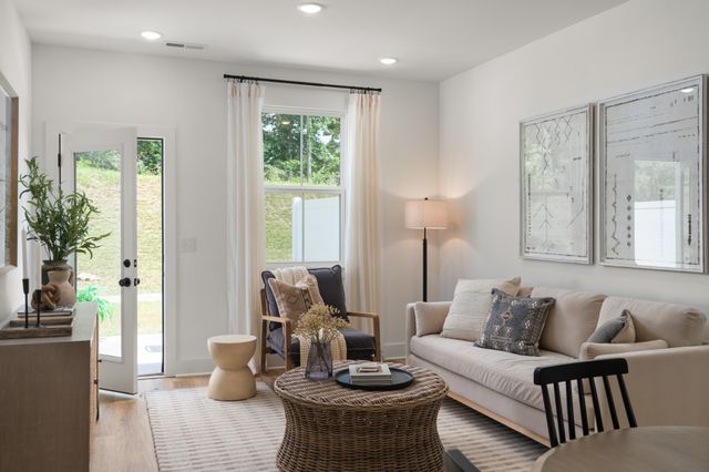 235 Panther Dr, Murfreesboro, TN 37127