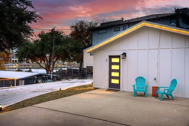 1602 Williams Lakeshore, Kingsland, TX 78639