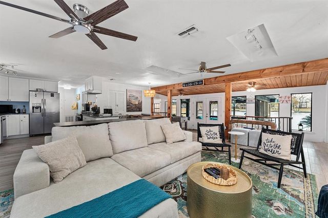 1602 Williams Lakeshore, Kingsland, TX 78639