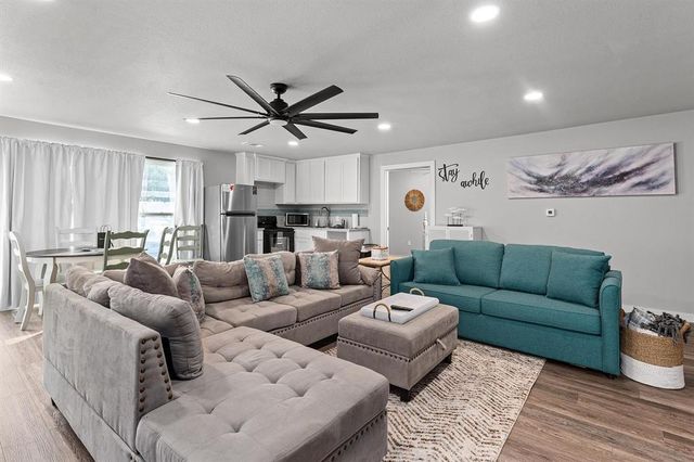 1602 Williams Lakeshore, Kingsland, TX 78639