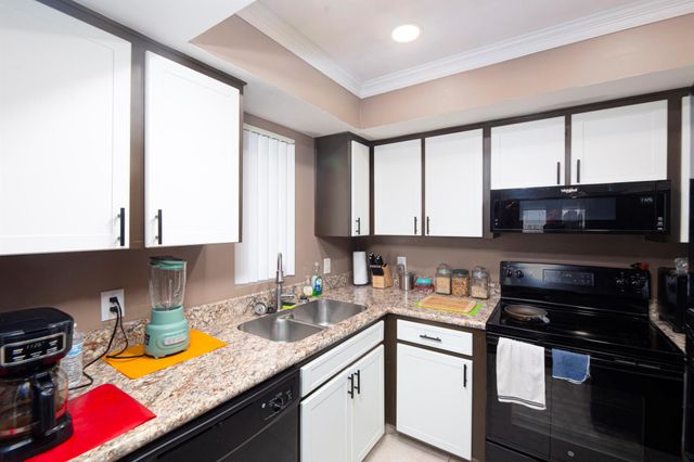 1673 SE Green Acres Circle 201, Port St Lucie, FL 34952