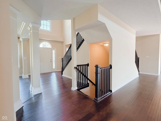 2535 Murphy Circle N, Carmel, IN 46074