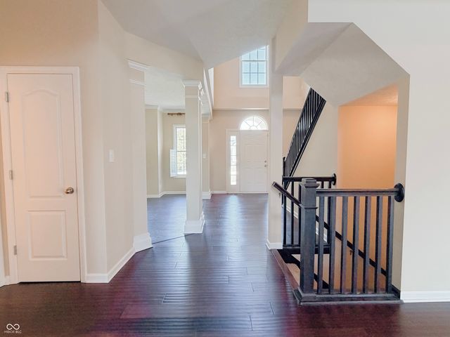 2535 Murphy Circle N, Carmel, IN 46074