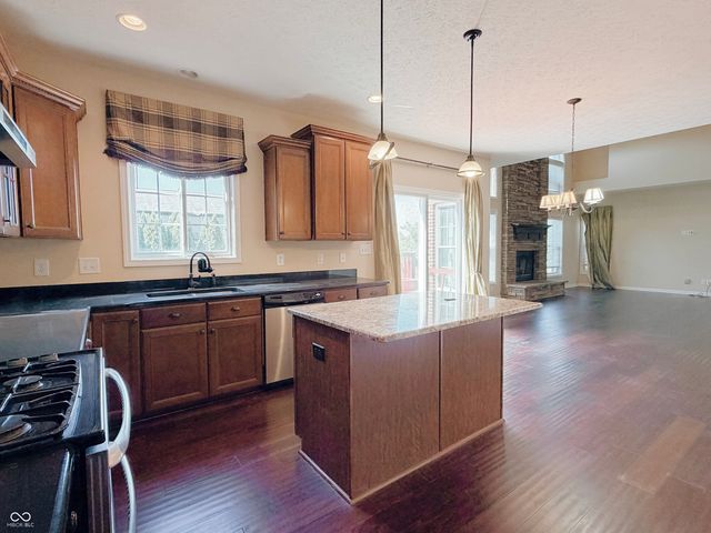 2535 Murphy Circle N, Carmel, IN 46074