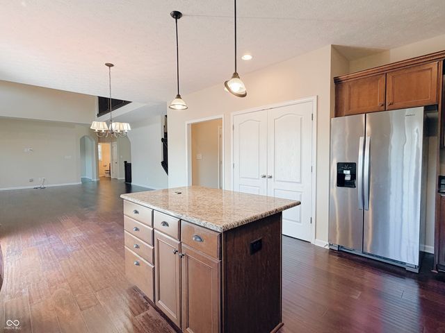 2535 Murphy Circle N, Carmel, IN 46074