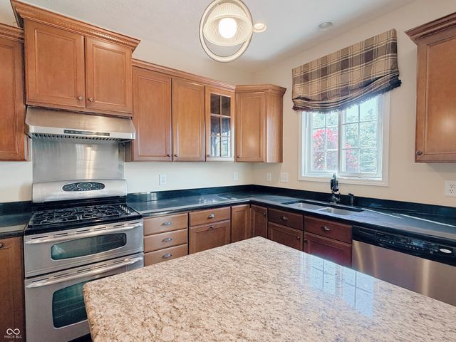 2535 Murphy Circle N, Carmel, IN 46074
