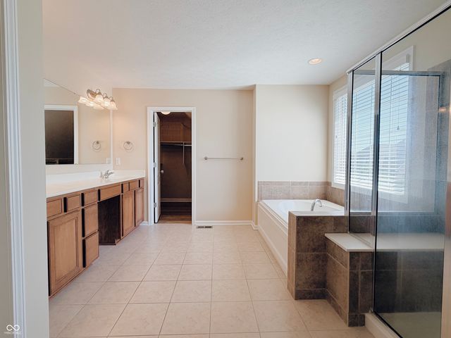 2535 Murphy Circle N, Carmel, IN 46074