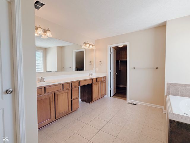 2535 Murphy Circle N, Carmel, IN 46074