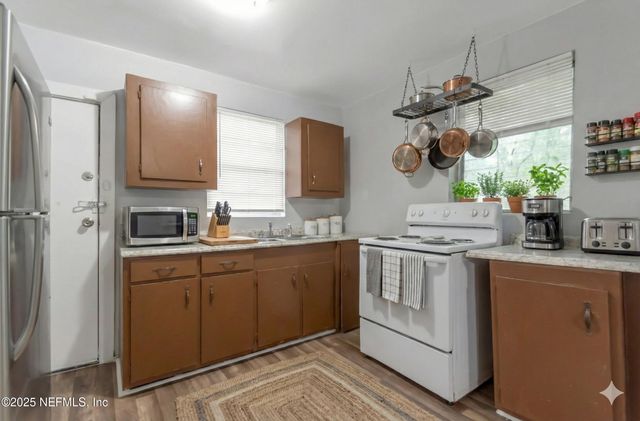 5813 DOEBOY Street, Jacksonville, FL 32208