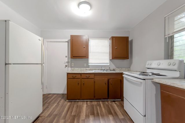 5813 DOEBOY Street, Jacksonville, FL 32208