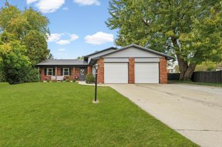 2804 Berniece Court, Champaign, IL 61822