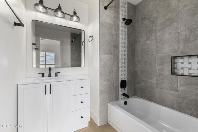 4114 E UNION HILLS Drive 1216, Phoenix, AZ 85050