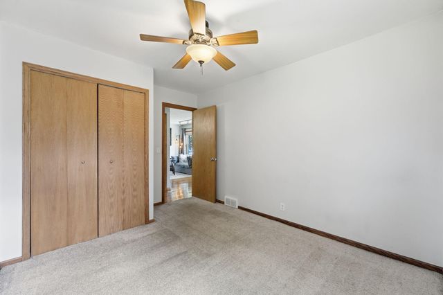 5225 Pennsylvania Avenue N, New Hope, MN 55428