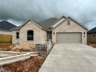 1813 Edwards Street, Pea Ridge, AR 72751