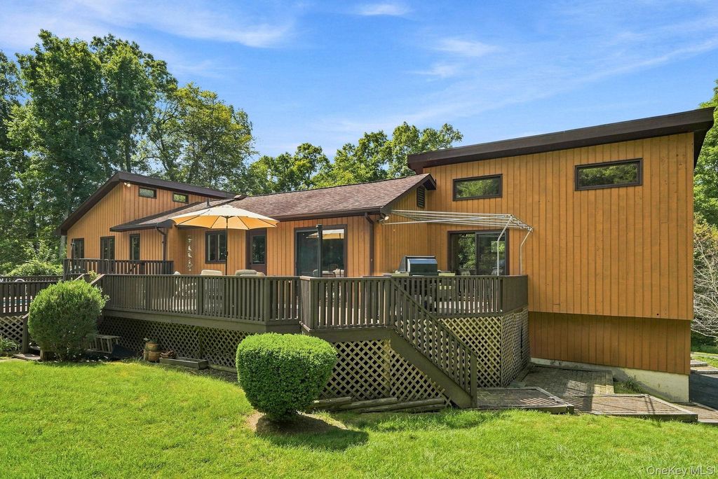 66 Maple Wood Drive, Brewster, NY 10509 — photo 4