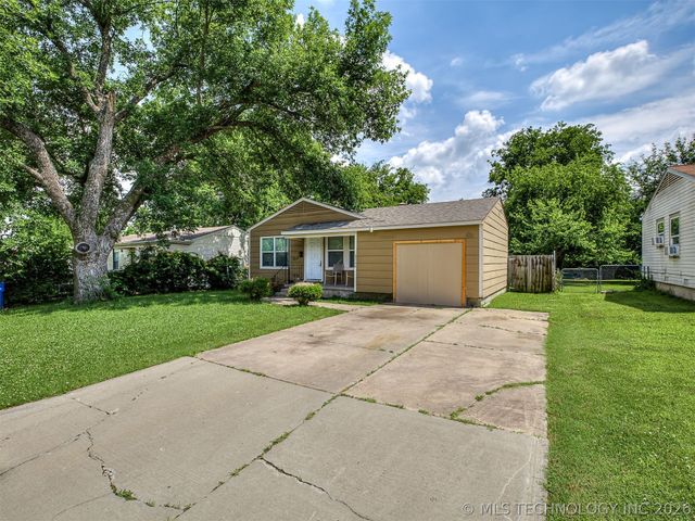 3724 W 45th Place, Tulsa, OK 74107