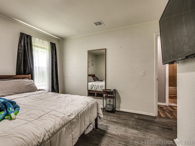 3724 W 45th Place, Tulsa, OK 74107