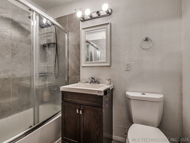 3724 W 45th Place, Tulsa, OK 74107