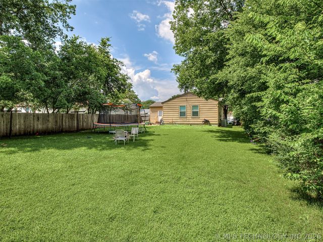 3724 W 45th Place, Tulsa, OK 74107