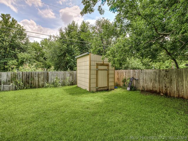 3724 W 45th Place, Tulsa, OK 74107
