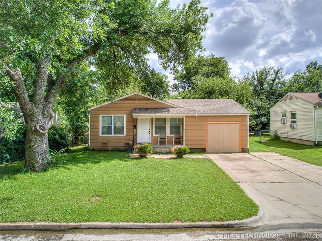 3724 W 45th Place, Tulsa, OK 74107