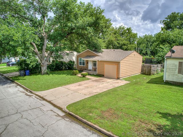 3724 W 45th Place, Tulsa, OK 74107