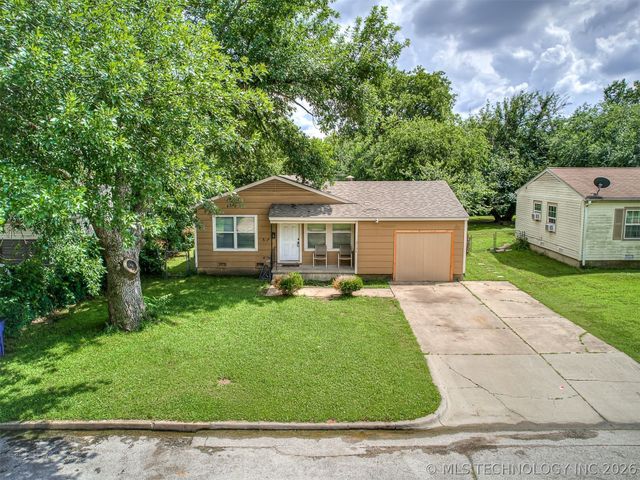 3724 W 45th Place, Tulsa, OK 74107