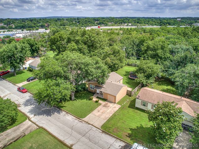 3724 W 45th Place, Tulsa, OK 74107