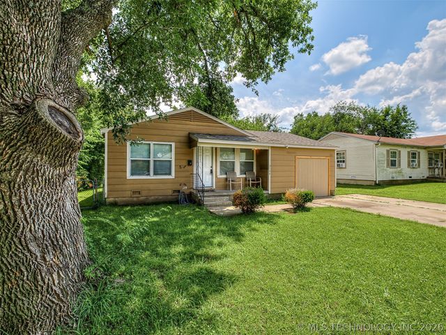 3724 W 45th Place, Tulsa, OK 74107
