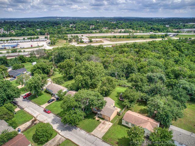 3724 W 45th Place, Tulsa, OK 74107