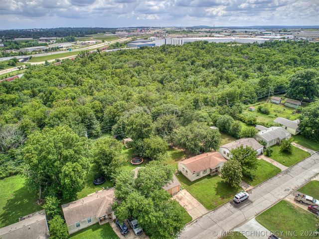 3724 W 45th Place, Tulsa, OK 74107