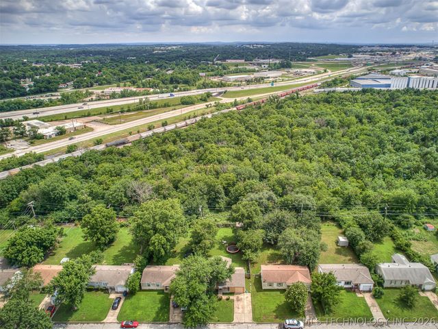 3724 W 45th Place, Tulsa, OK 74107