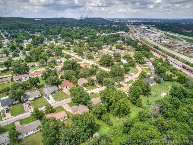3724 W 45th Place, Tulsa, OK 74107