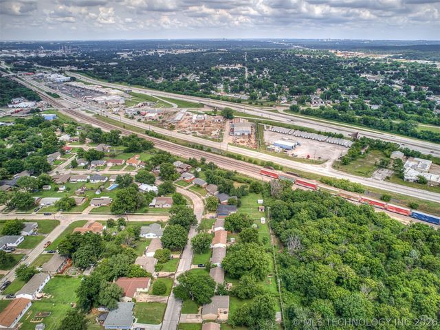3724 W 45th Place, Tulsa, OK 74107