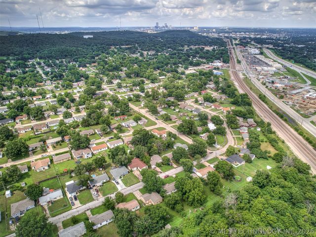 3724 W 45th Place, Tulsa, OK 74107
