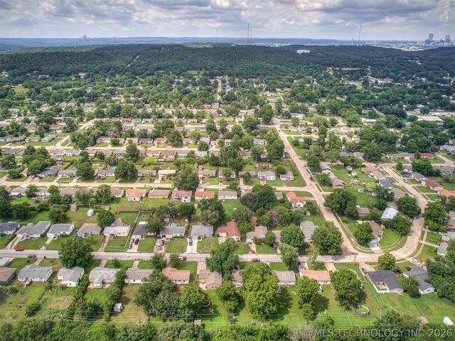 3724 W 45th Place, Tulsa, OK 74107