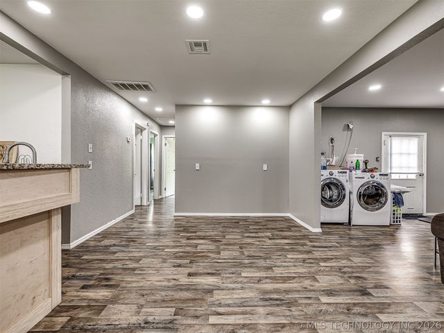 3724 W 45th Place, Tulsa, OK 74107