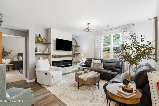 348 Windy Woods Way, Wilmington, NC 28401