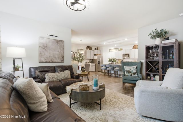 348 Windy Woods Way, Wilmington, NC 28401